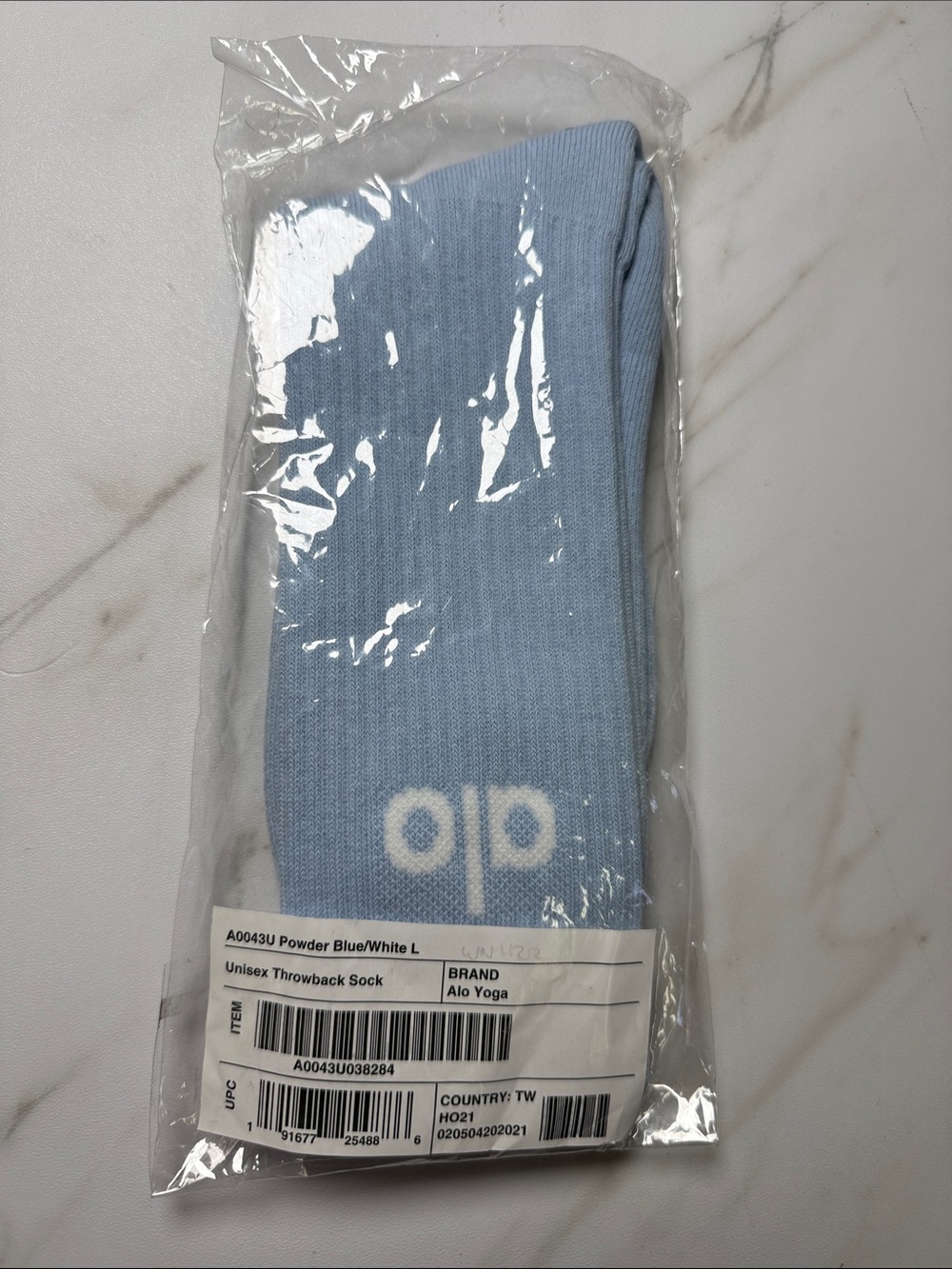ALO Yoga Unisex Throwback Sock Powder Blue White Size L NWT Rare Discontinued
